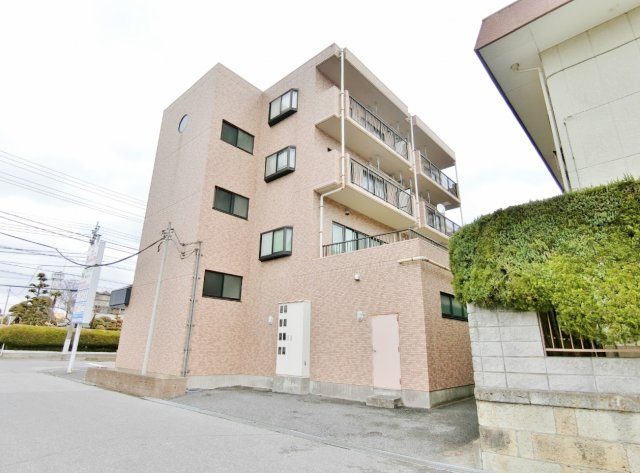 今関ビルの外観