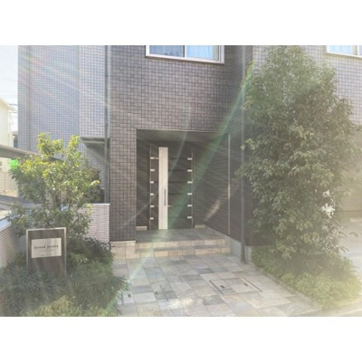 【エントランス】 | グランジャルダン明大前