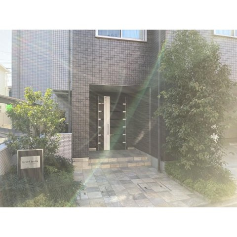 【エントランス】 | グランジャルダン明大前