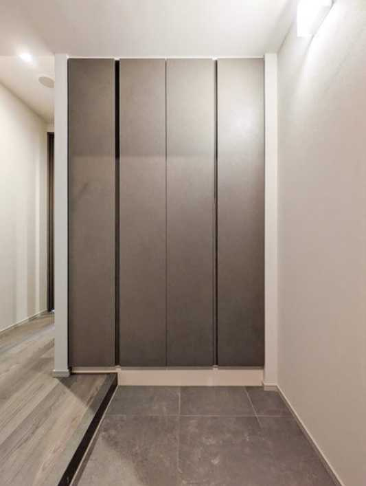 グレーシアフィット三軒茶屋　新築　ペット相談　ネット無料の玄関