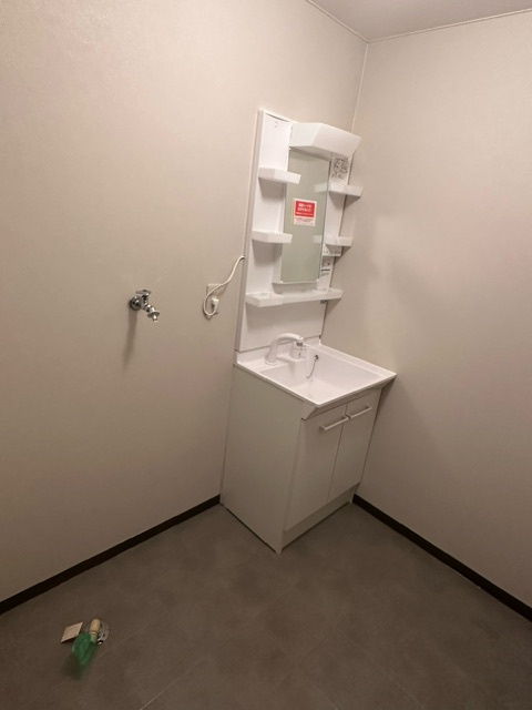 ベロウ春日Aの洗面所