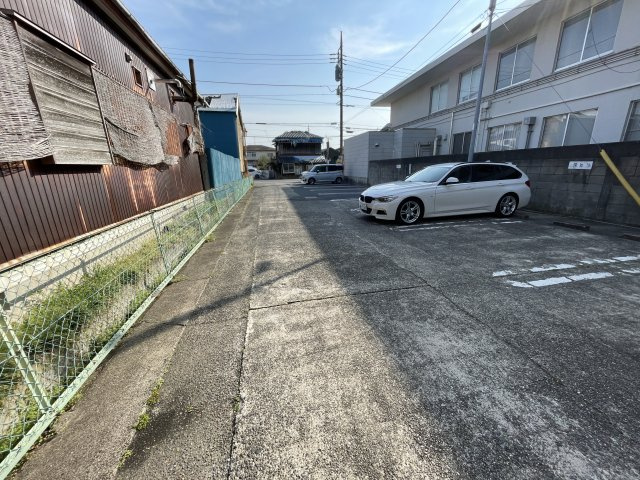 エクセルあかねの駐車場