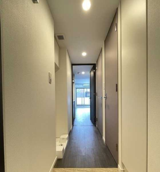 ベルファース三軒茶屋　フリーレント1か月　礼金0　築浅の玄関