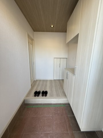 和歌山市中島・中古戸建・115515の玄関