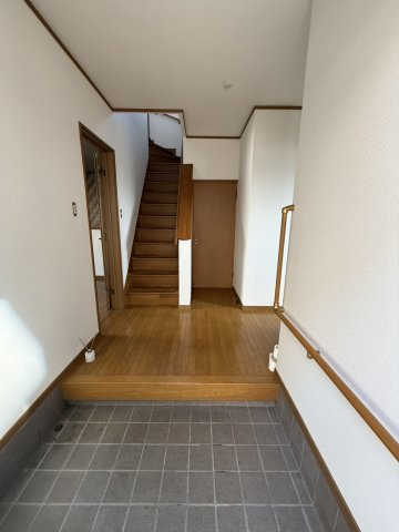 岩出市森・中古戸建・116508の玄関