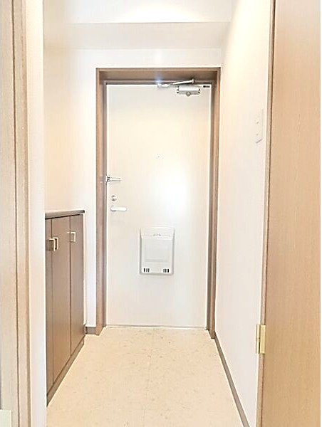 レージュ徳重の玄関