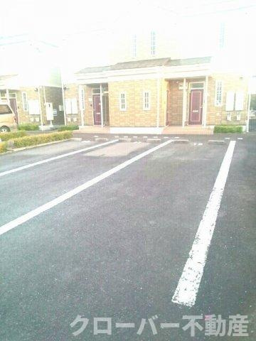 サンライズ川原Ｂの駐車場