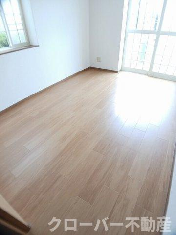 サンライズ川原Ｂの居間・リビング