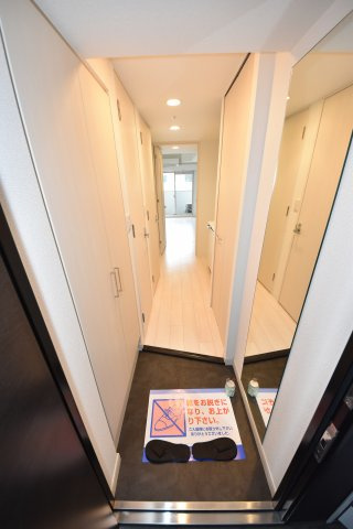 大阪市大正区三軒家西１丁目の賃貸マンションの玄関