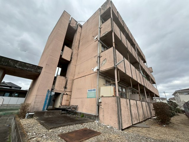 亀山市一棟マンションの外観