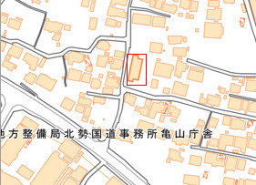 亀山市一棟マンションの地図