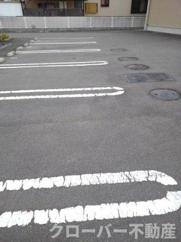 フィオーレ　Ａの駐車場