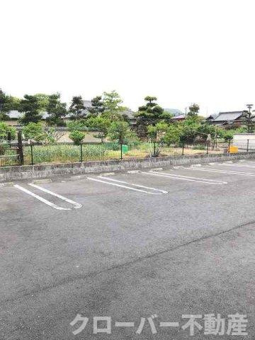 ベル・グラースの駐車場