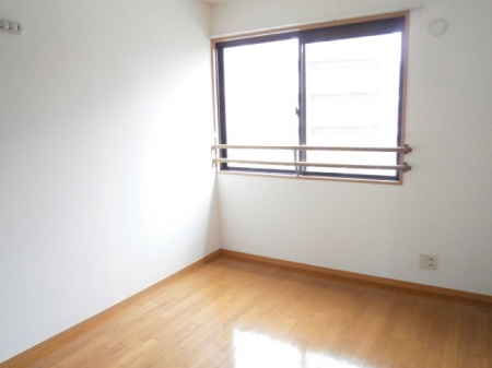 ペイサージュ上津【キャッシュバック対象】の洋室|ゆったりした洋室です