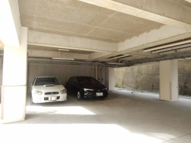 アロハ海岸通の駐車場