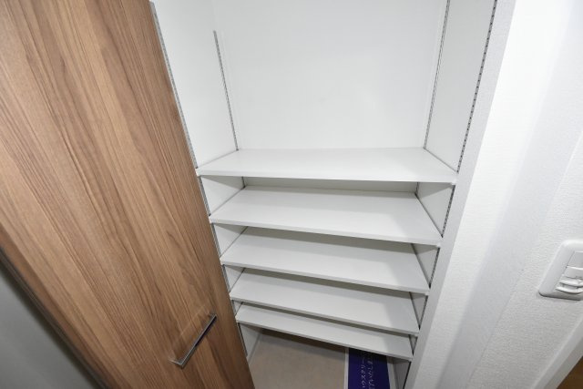 ル・マージュ新町の玄関