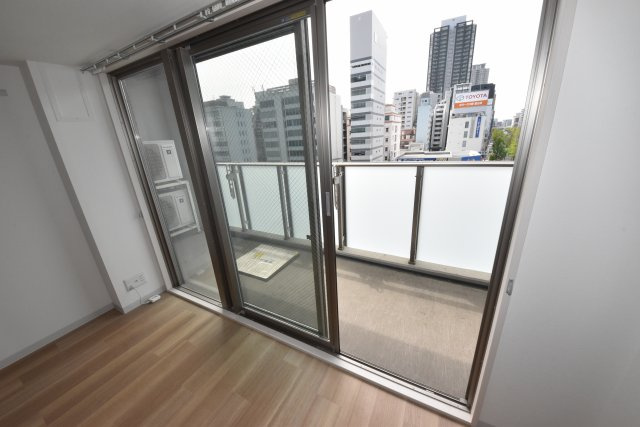 ル・マージュ新町のバルコニー