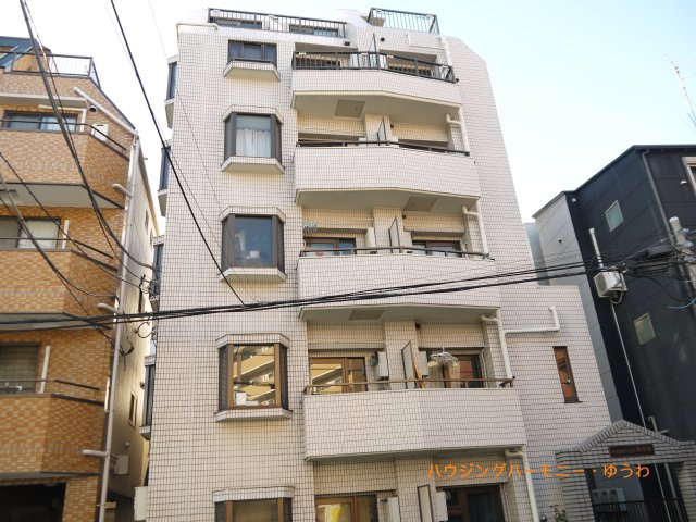 【外観】 | パーソネージュ中板橋 | モダンでスタイリッシュな印象を与えるグレーを基調とした外観。