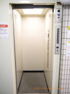 【その他共用部分】 | 勿論エレベーターが備え付けられています。