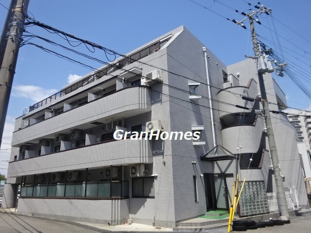 伊川谷マンションの外観