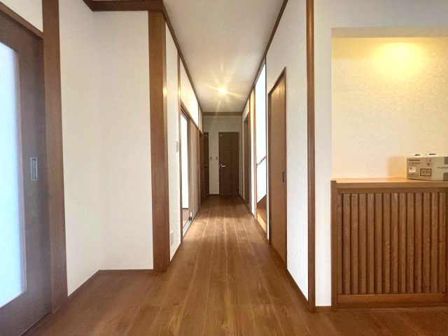 寒河江市大字西根字高畑123-1　中古住宅の玄関