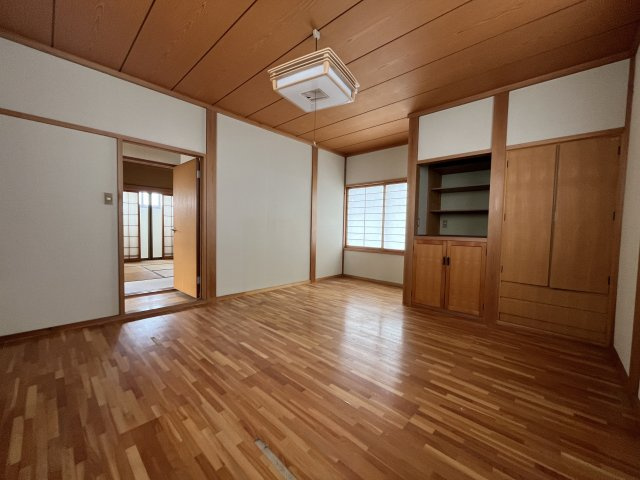 寒河江市大字西根字高畑123-1の洋室|東側洋室