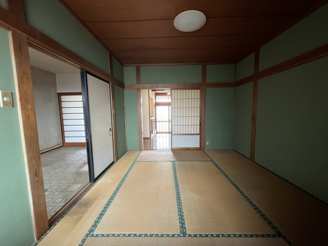 寒河江市大字西根字高畑123-1の和室|キッチン脇の和室です。