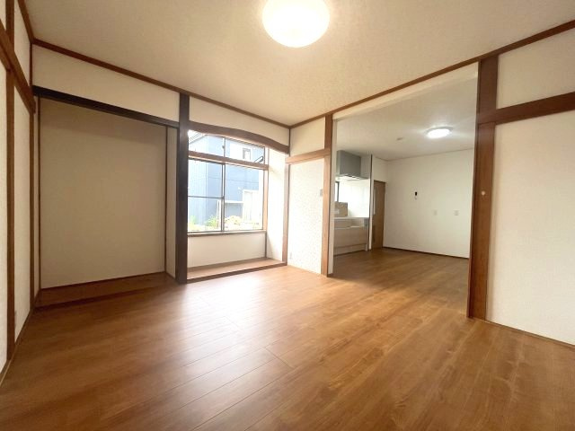 寒河江市大字西根字高畑123-1　中古住宅の居間・リビング