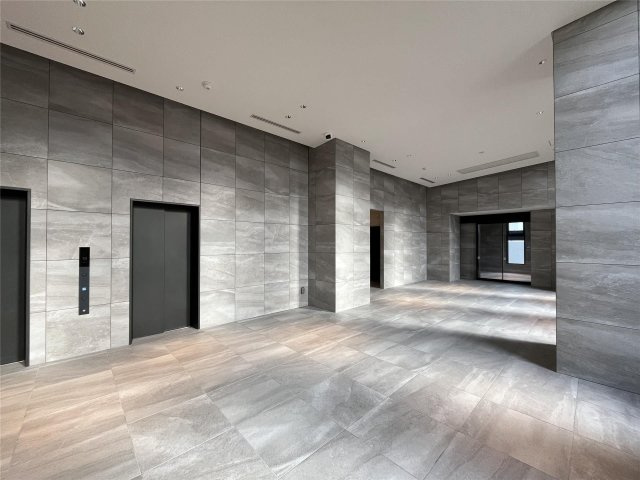 福岡市西区北原２丁目の賃貸マンションのエントランス