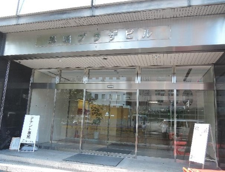 長堀プラザビルのエントランス
