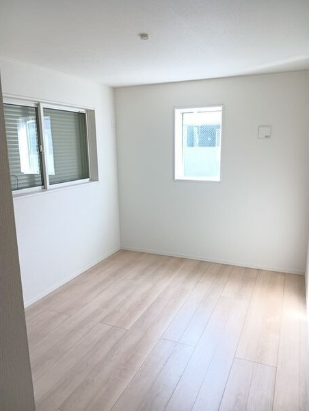 クレイドルガーデン枚方市長尾家具町の洋室