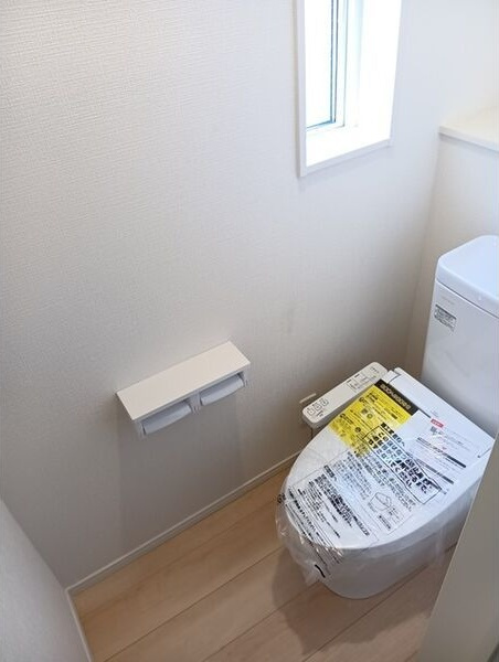 クレイドルガーデン枚方市長尾家具町のトイレ