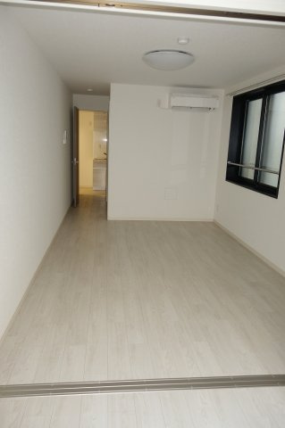 aLATO OyamaⅡの居間・リビング