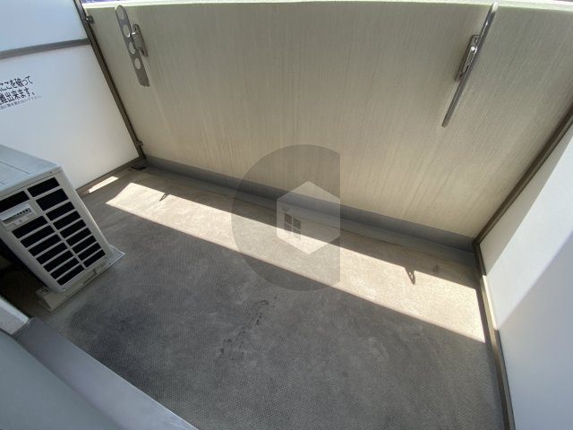 ゼファー東大阪のバルコニー