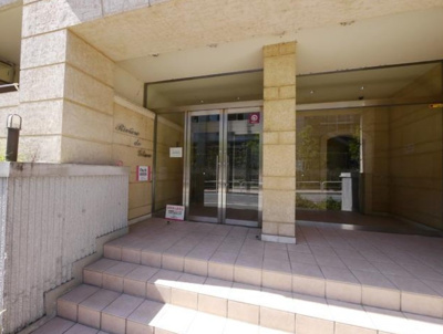 【エントランス】 | リヴィエールドグラス