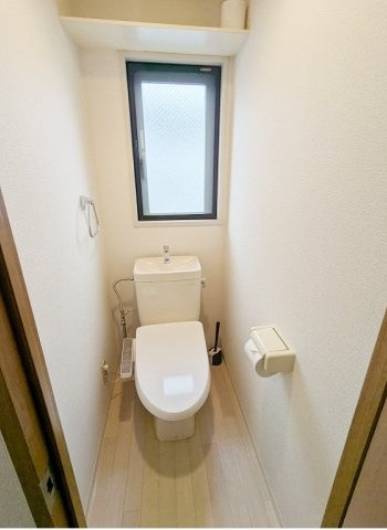 リリーパレスナルシマⅢのトイレ