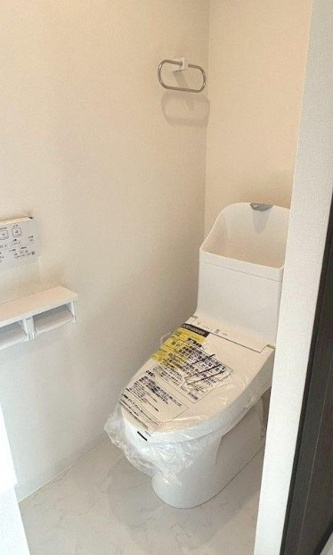 【トイレ】 | チサンマンション板橋 | 温水洗浄便座付きなので、快適にご使用いただけます。