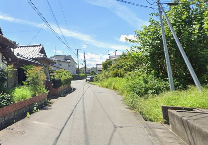 【建築条件付売地】　いわき市仁井田町　全3区画の前面道路含む現地写真|東側5.6ｍ公道