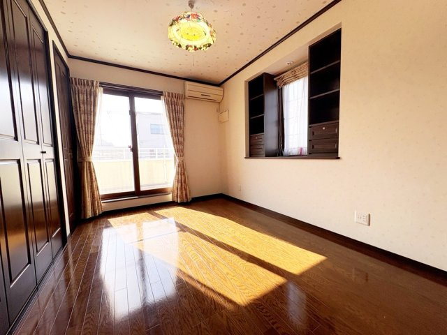 和歌山市東高松3丁目の洋室