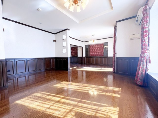 和歌山市東高松3丁目の居間・リビング