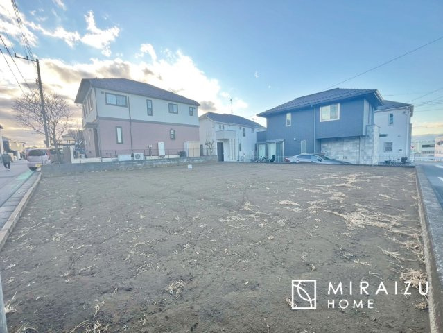 【前面道路含む現地写真】 | ＼静かな環境で落ち着いた暮らしをご希望のお客様／広さと価格のバランスの良いマイホーム！近隣施設にも恵まれ立地！詳細、ご見学希望・資料請求ミライズホームお気軽にお問合せ下さい♪
