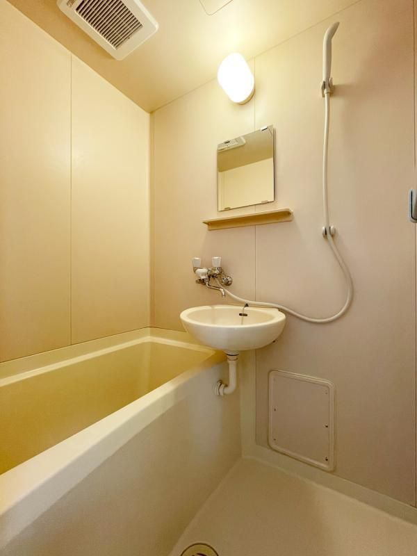 永易メゾンの浴室