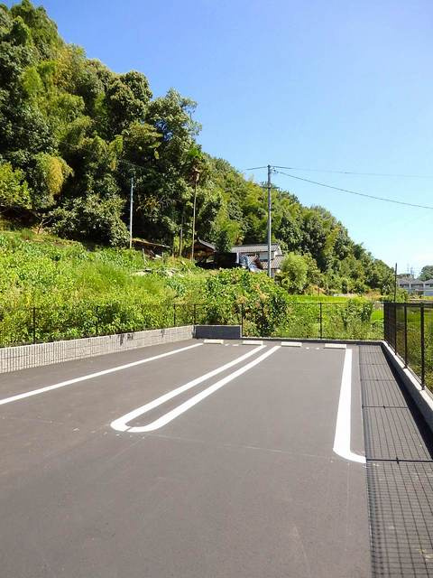 ベルメールの駐車場