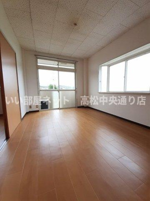 【居間・リビング】 | エルディム西本Ｂ