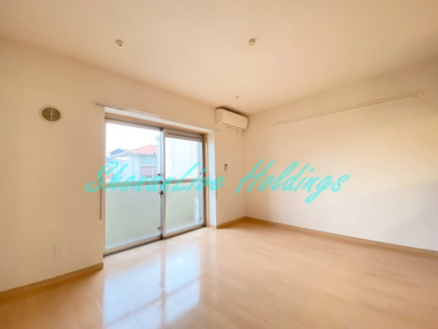 茅ヶ崎市十間坂２丁目の賃貸マンションの居間・リビング|使いやすいリビングになります♪