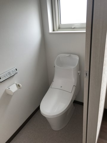 星が浦大通1テラスハウスAのトイレ