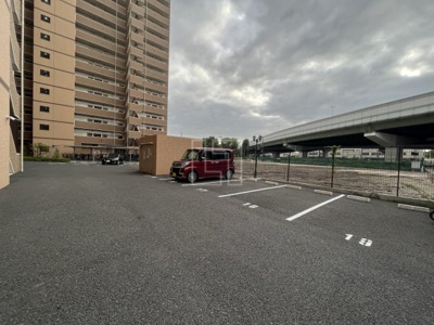 【駐車場】 | Luxe難波西Ⅱ | Luxe難波西II（ラグゼ難波西ツー）　駐輪場