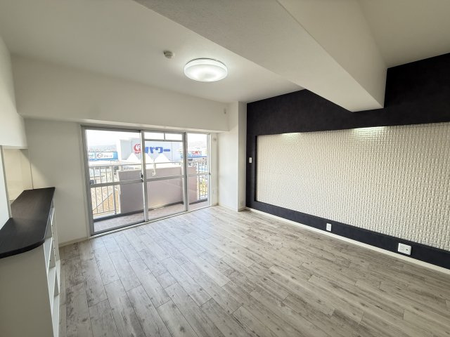 クローバーハイツ岩出の居間・リビング