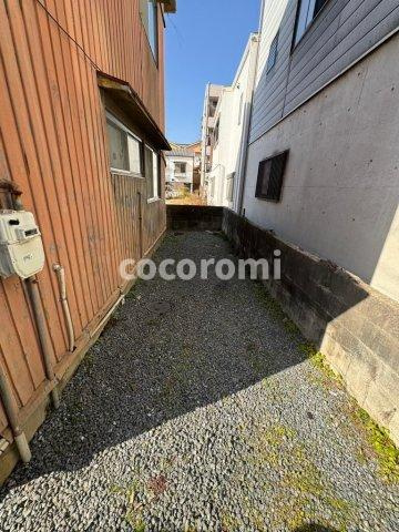 緑町車庫付きテラスの駐車場