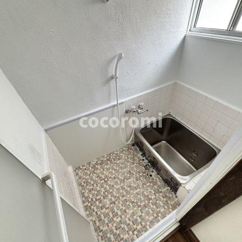 緑町車庫付きテラスの浴室